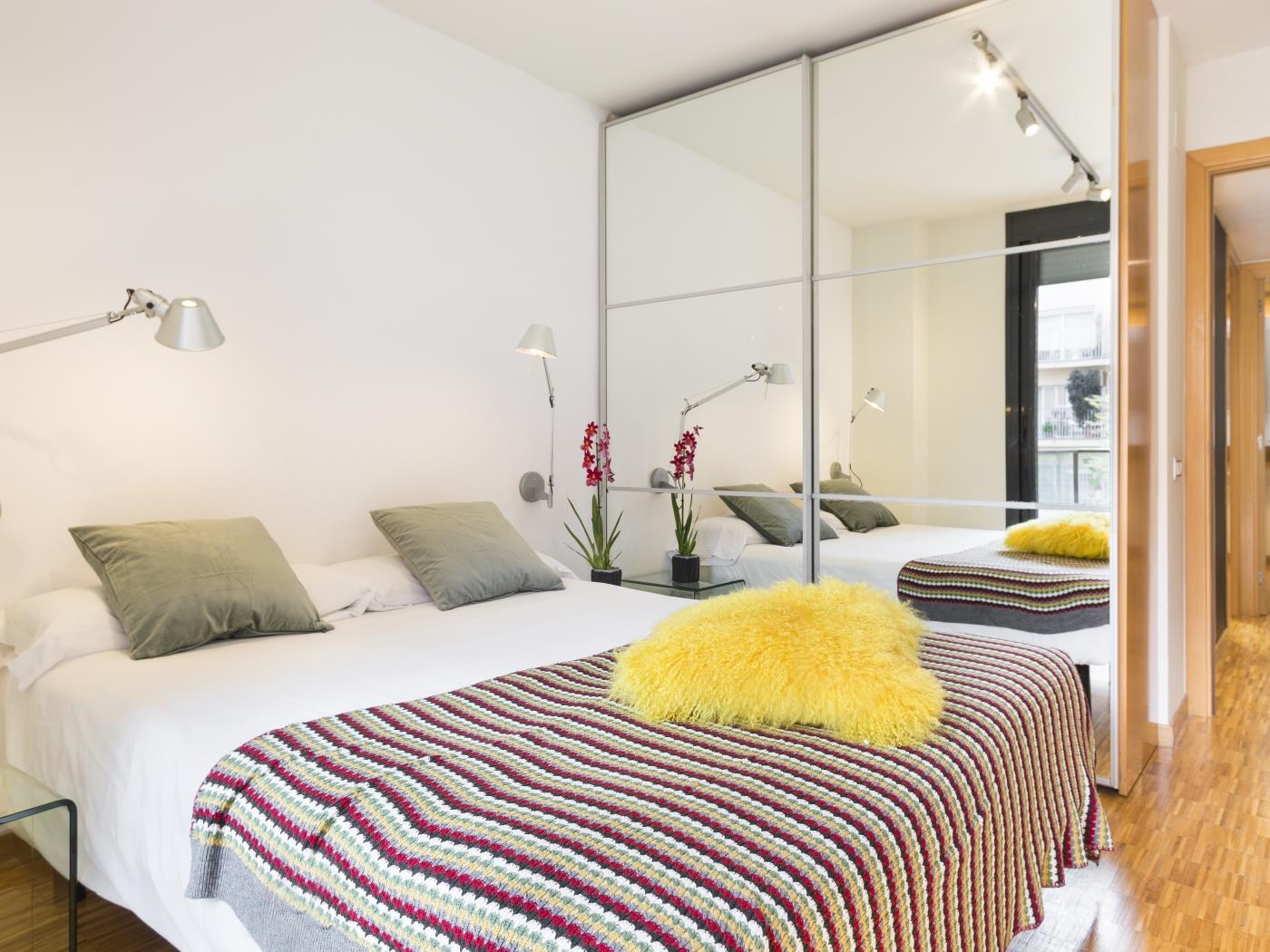 My Space Barcelona Sant Gervasi Apartment with balcony in the City Center for 6 - My Space Barcelona Apartments
